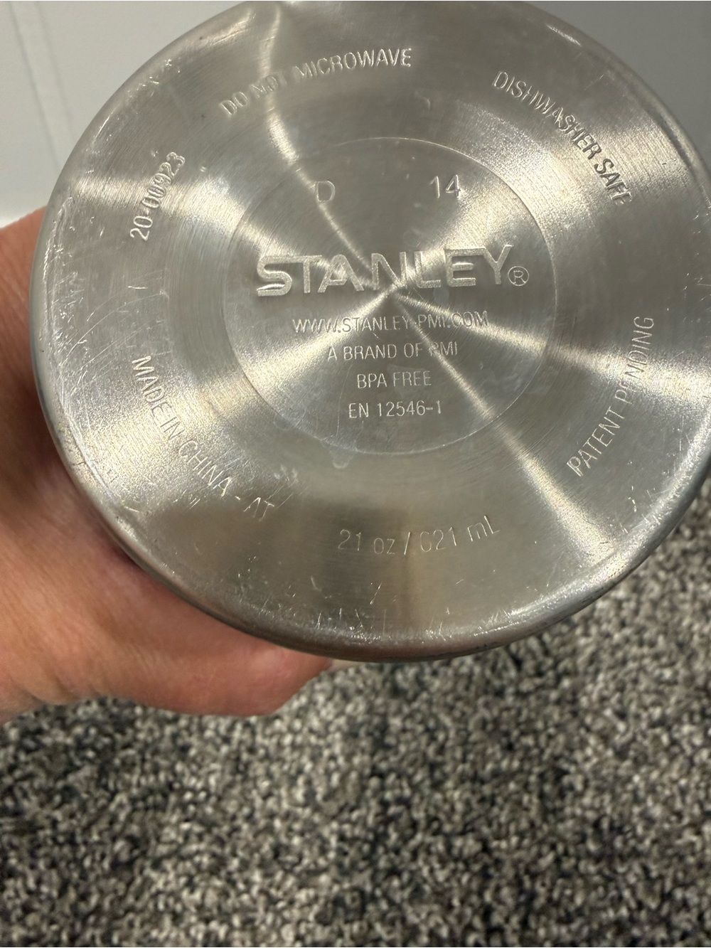 Carhartt x Stanley Stainless Steel Travel Water Bottle - Picture 4 of 7